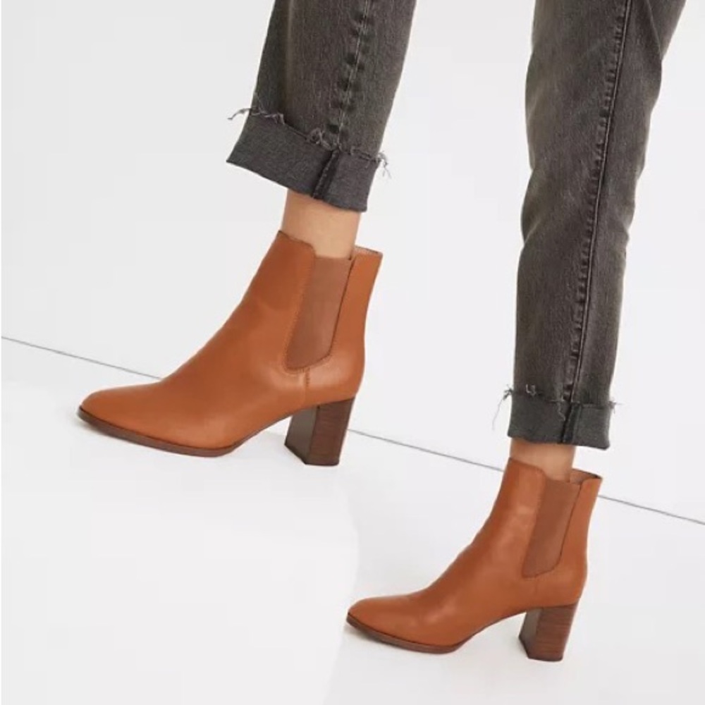 Madewell The Laura Chelsea Boot size 8 in English Saddle